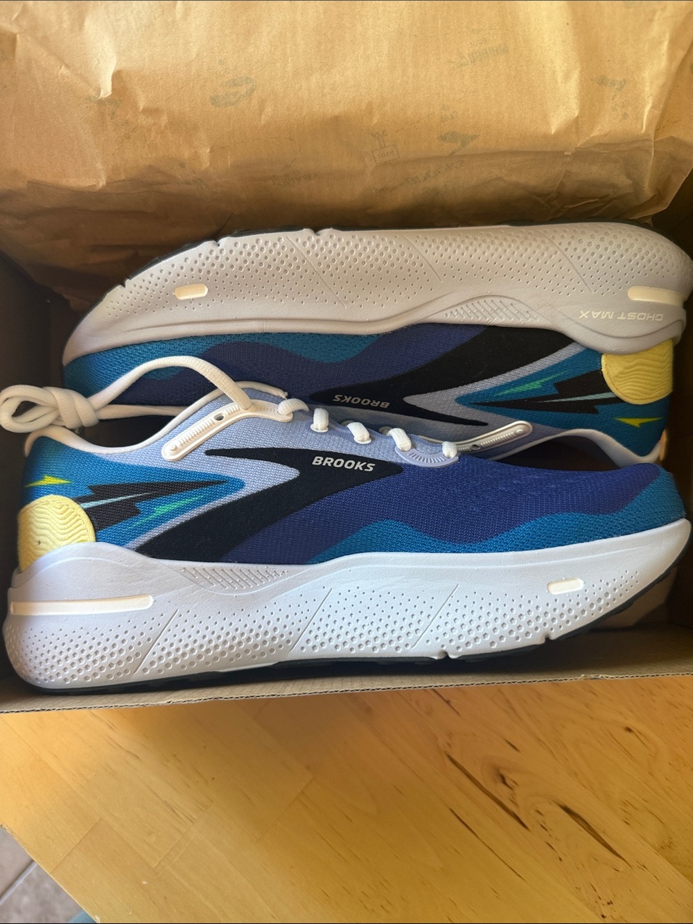 Brooks Ghost Max Special Edition Brooks x Damon Brown Artist Series